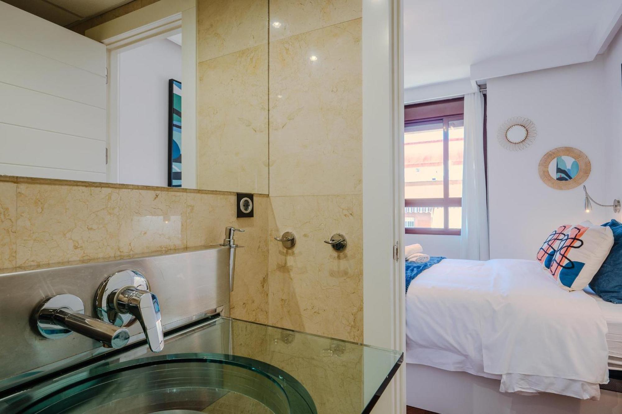 San Bernardo Home Free Parking Siviglia Esterno foto